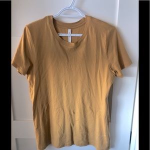 Yellow babaton Aritzia tee size Large
